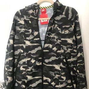 NWT Nike Camo Nylon Jacket Size L